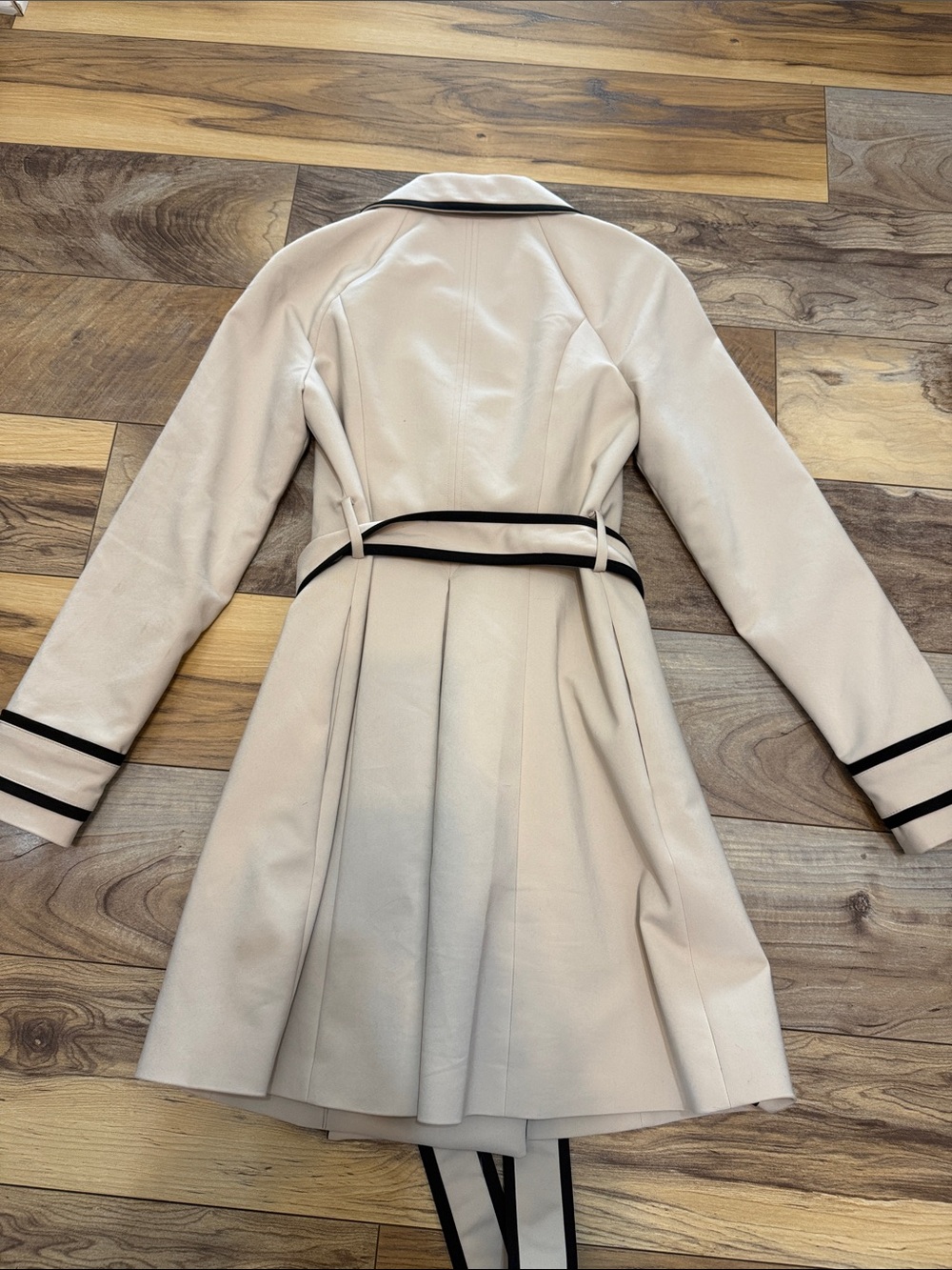 Elle Cream Coat with Black Trim - Picture 3 of 3